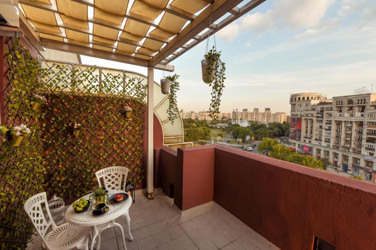 Baroque Splendor: Breathtaking Views & Design Appartement Boekarest Buitenkant foto